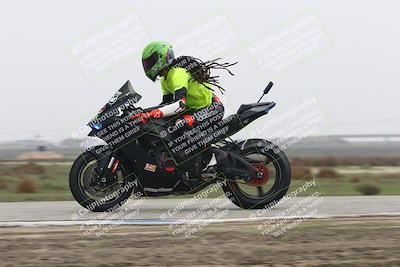 media/Nov-30-2025-TrackDaz (Sun) [[d8b22663df]]/B Group/Session 5 (Wheelie Bump)/